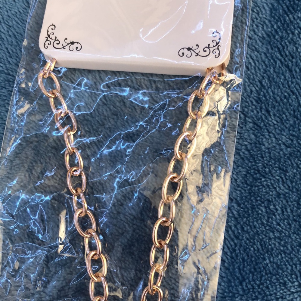 Necklace - Picture 3 of 3